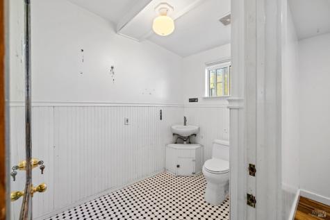 840 N Cloverdale Boulevard Cloverdale CA 95425