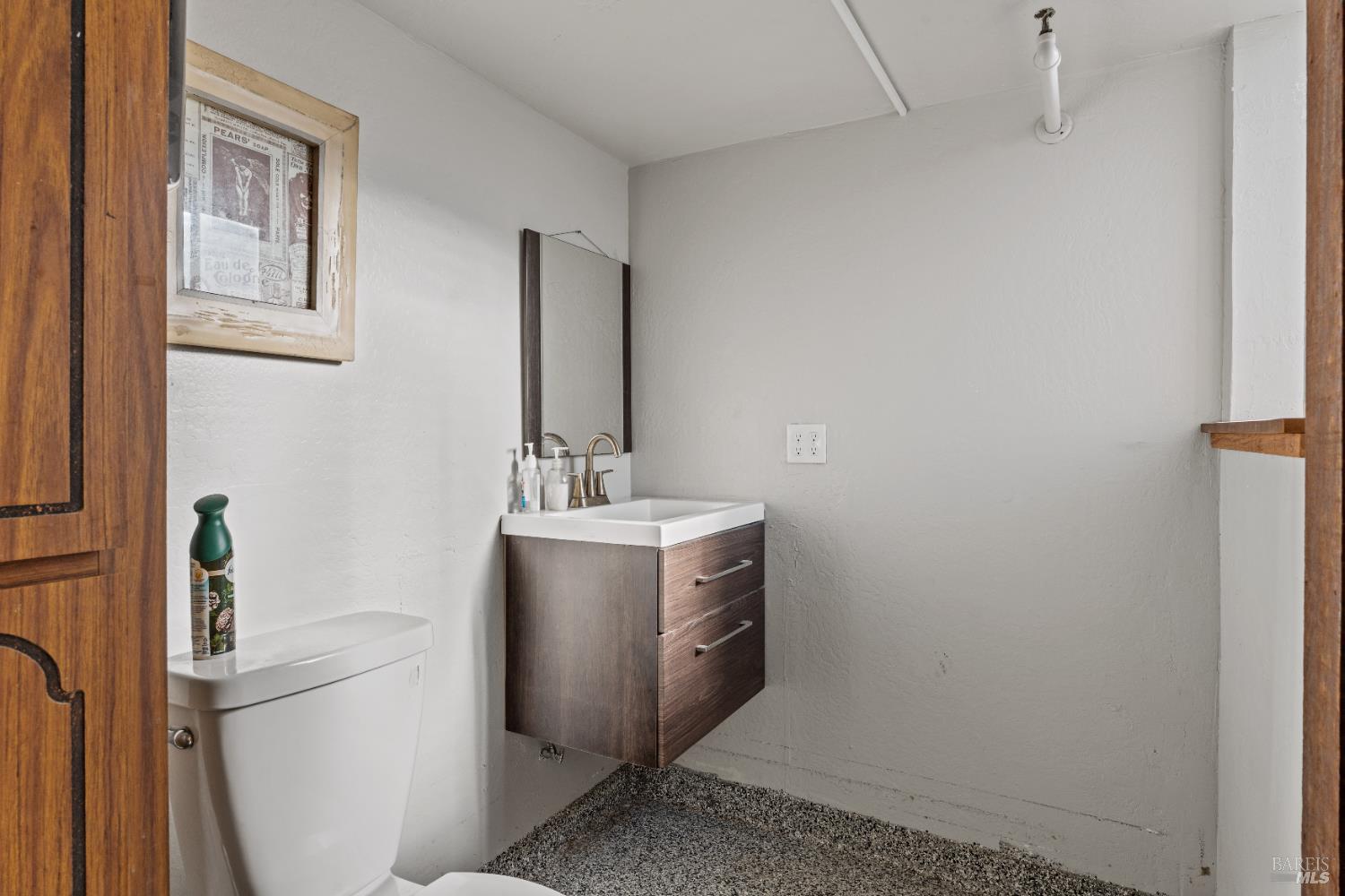902 Waugh Lane Ukiah CA 95482