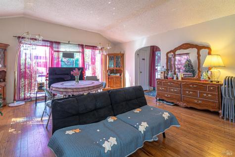 1818 4th Street Santa Rosa CA 95404