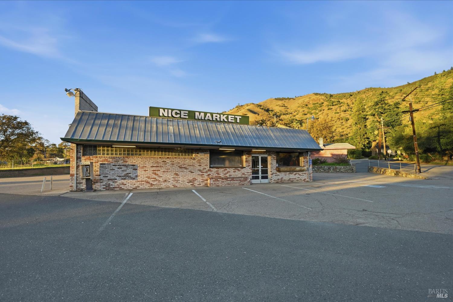 3794 E State Highway 20 Nice CA 95464