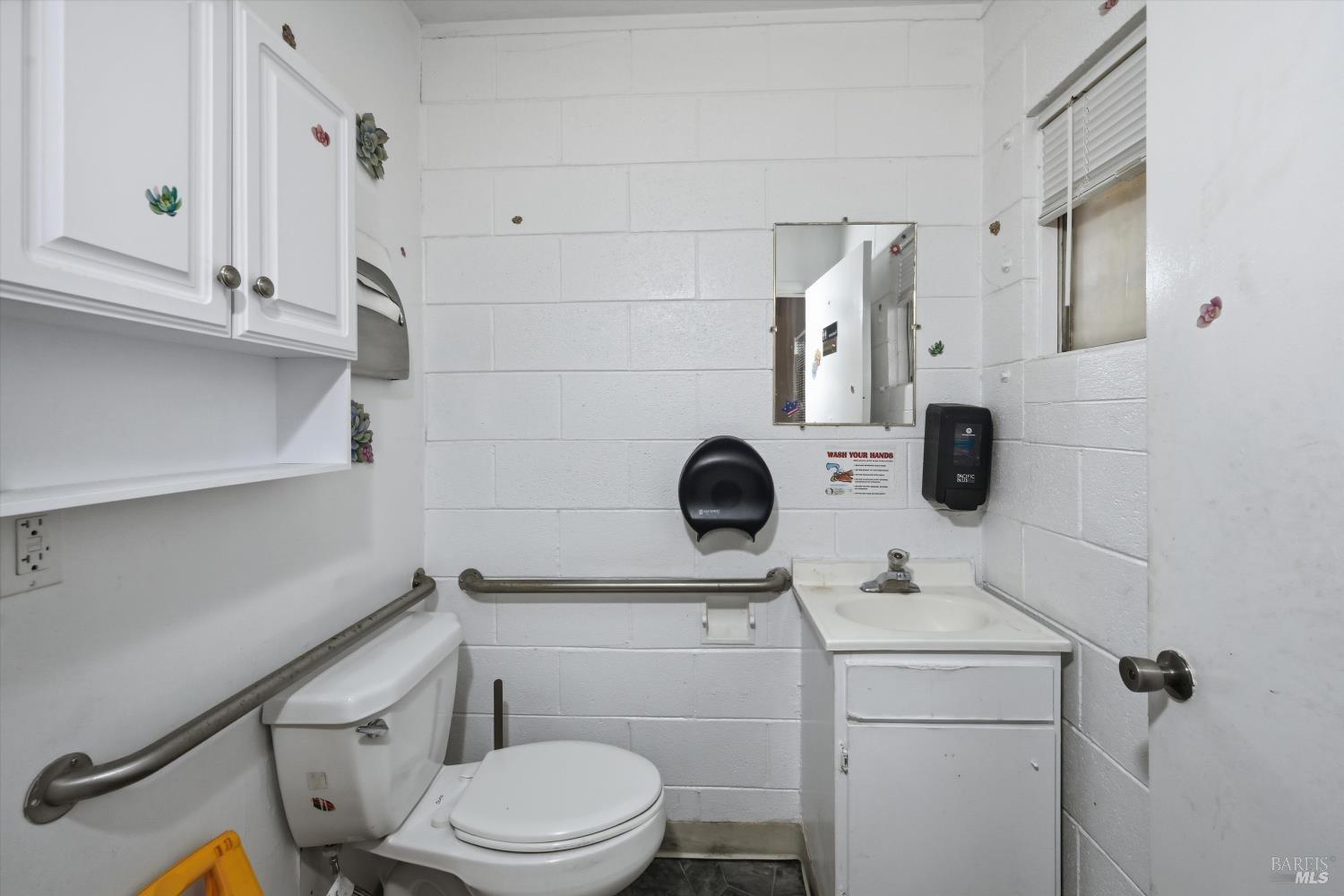 3794 E State Highway 20 Nice CA 95464