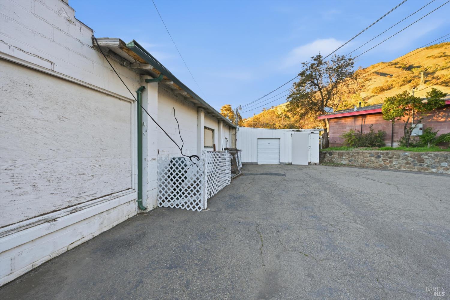 3794 E State Highway 20 Nice CA 95464