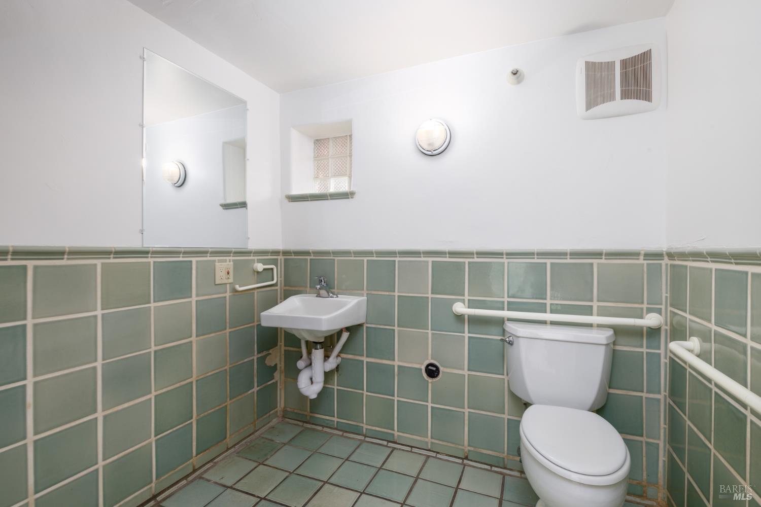 132-134 Matheson Street Healdsburg CA 95448