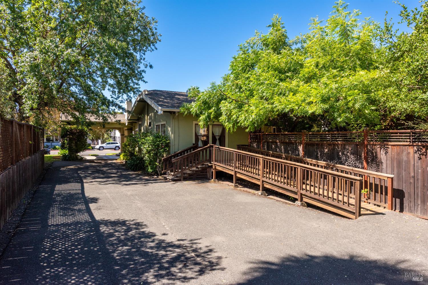 705 College Avenue Santa Rosa CA 95404