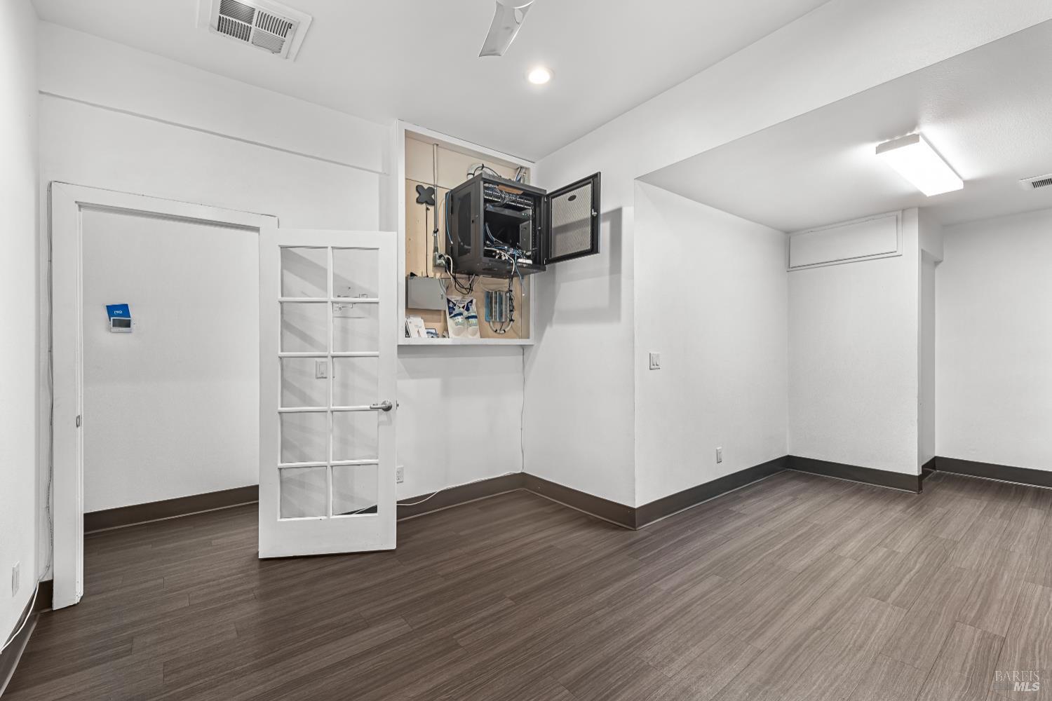 1089 Santa Rosa Avenue Santa Rosa CA 95404