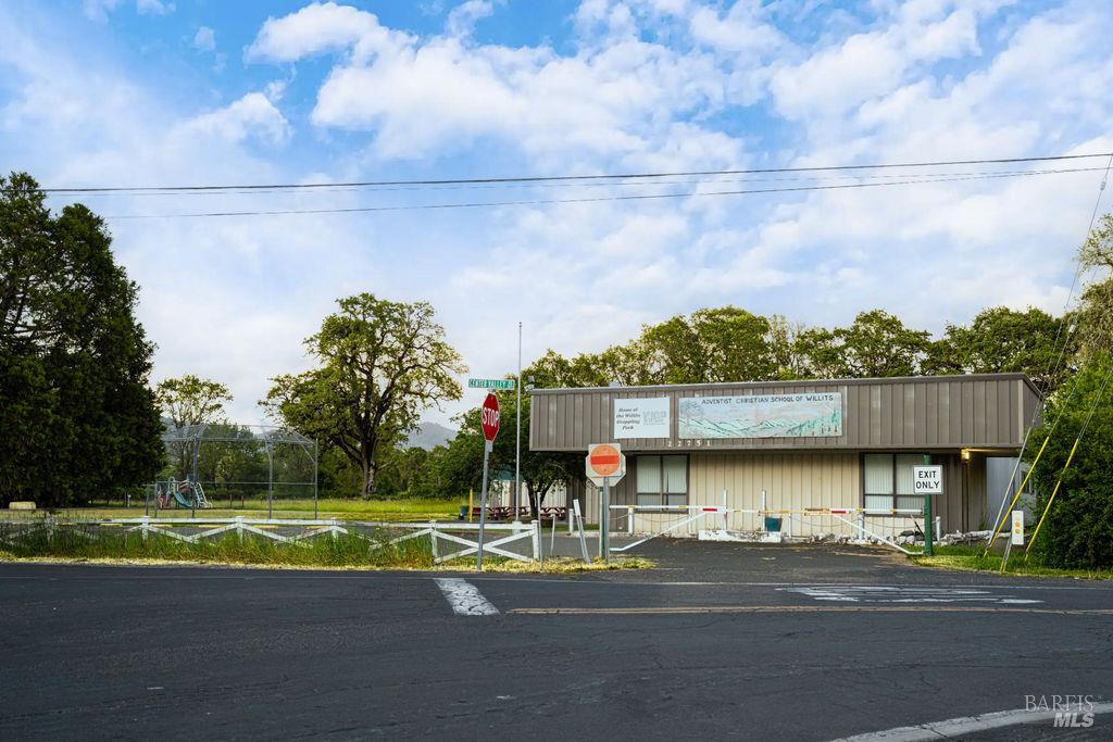 22751 Bray Road Willits CA 95490