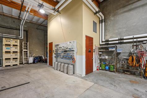 595 Santana Drive Cloverdale CA 95425