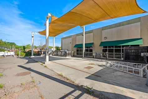 595 Santana Drive Cloverdale CA 95425