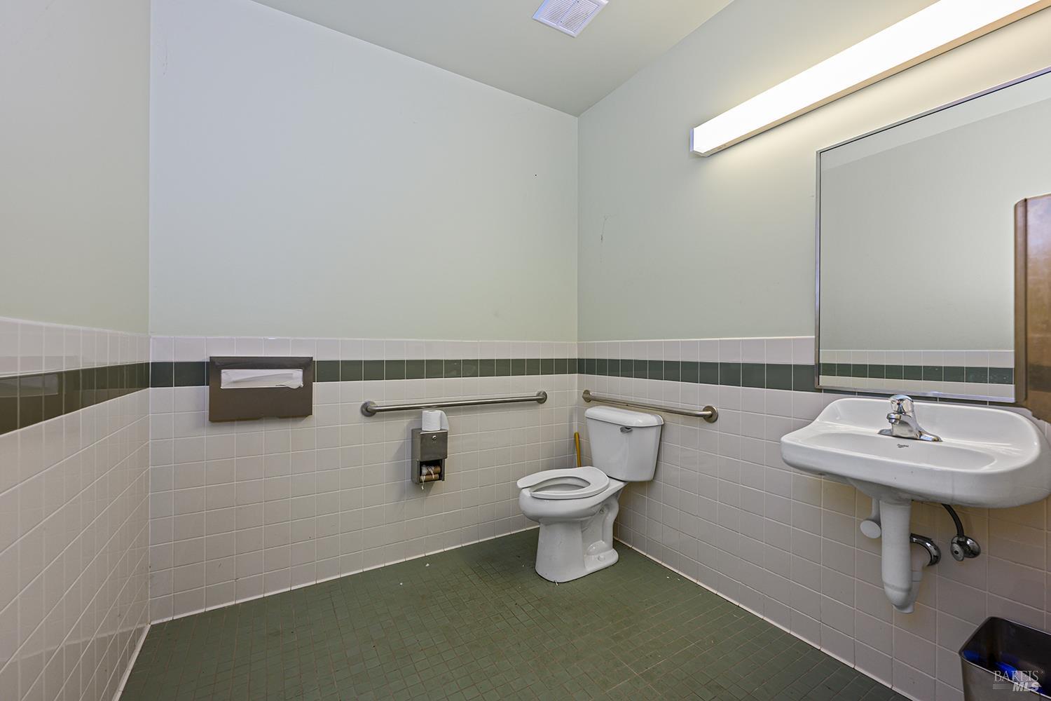 595 Santana Drive Cloverdale CA 95425