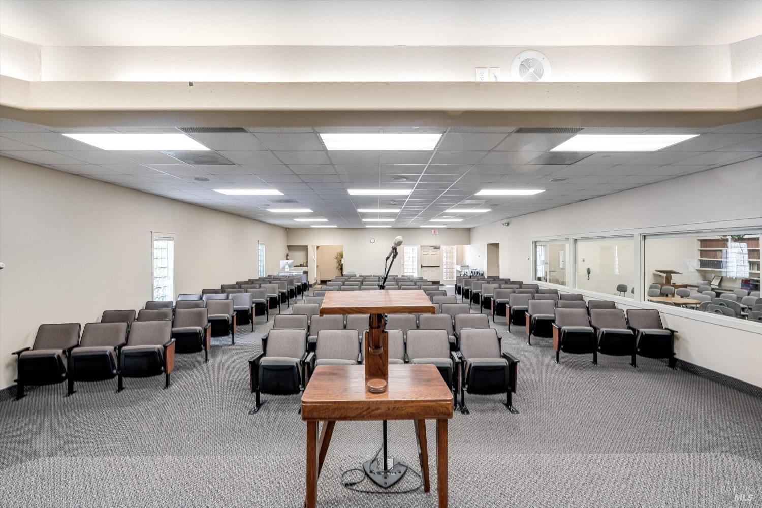 1105 University Street Healdsburg CA 95448