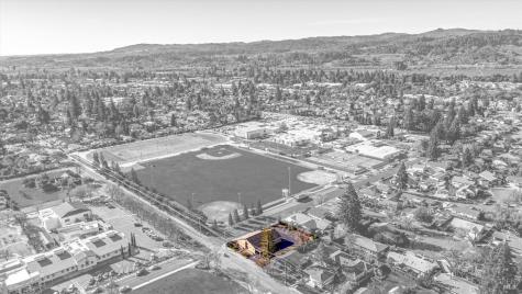 1105 University Street Healdsburg CA 95448