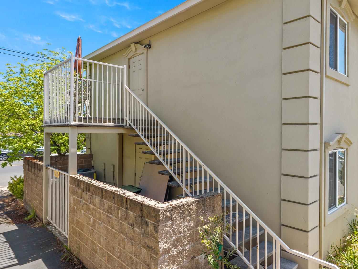 1101 N Main Street Lakeport CA 95453