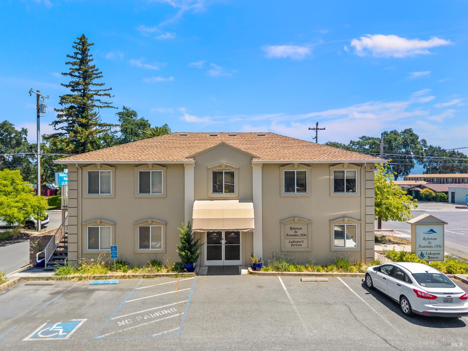 1101 N Main Street Lakeport CA 95453