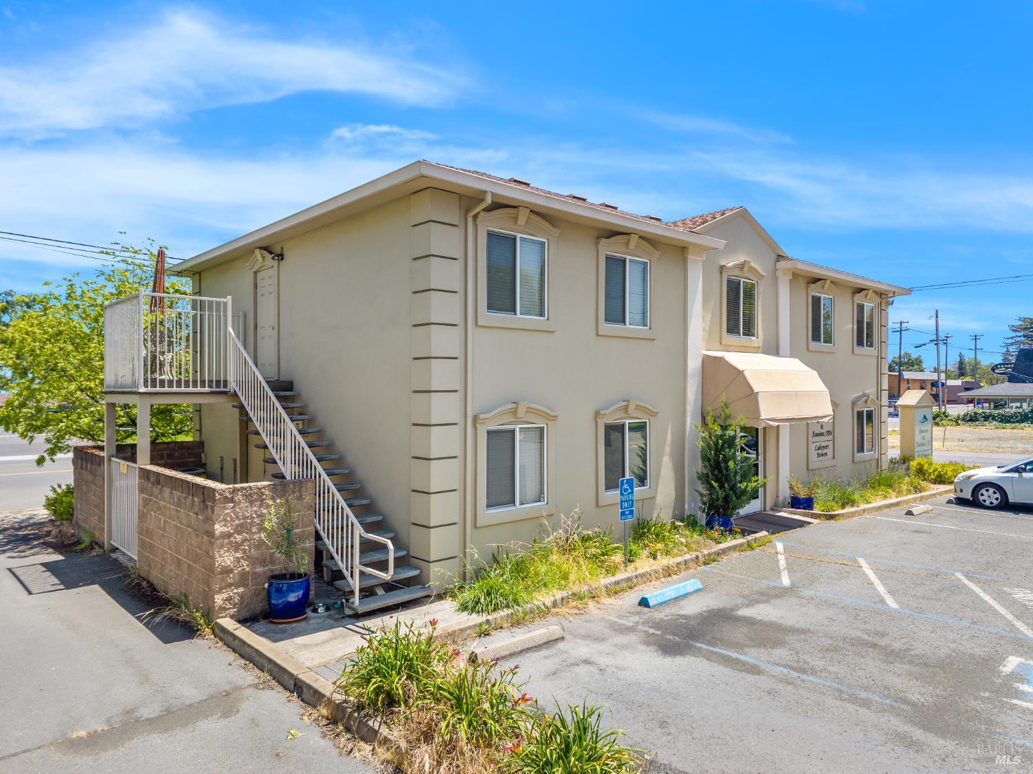 1101 N Main Street Lakeport CA 95453