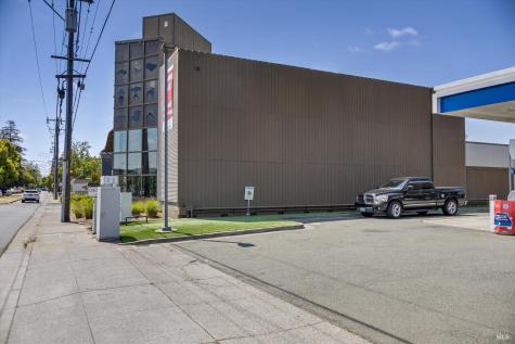 1125 W Steele Lane Santa Rosa CA 95403