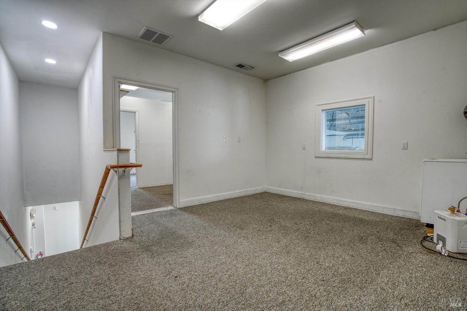 1125 W Steele Lane Santa Rosa CA 95403