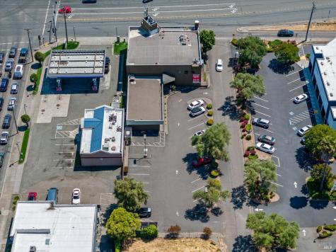 1125 W Steele Lane Santa Rosa CA 95403