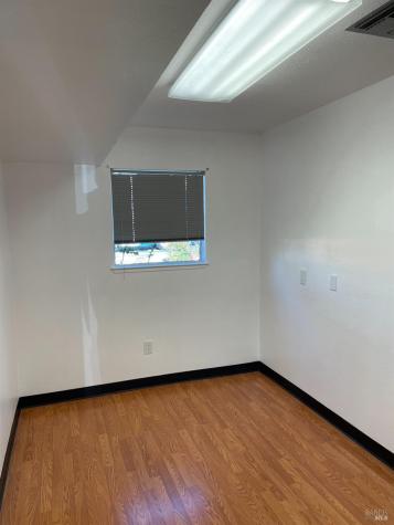 455-B March Avenue Healdsburg CA 95448