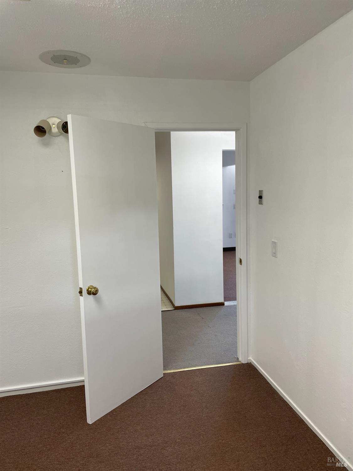 455-B March Avenue Healdsburg CA 95448
