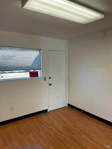 455-B March Avenue Healdsburg CA 95448