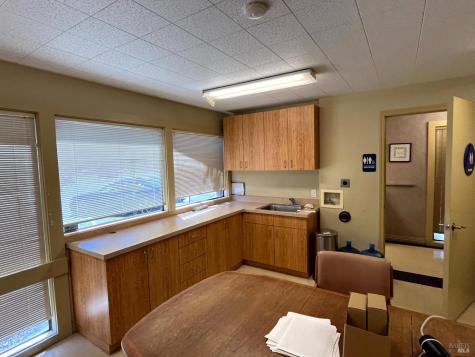 4655 Hoen Avenue Santa Rosa CA 95405