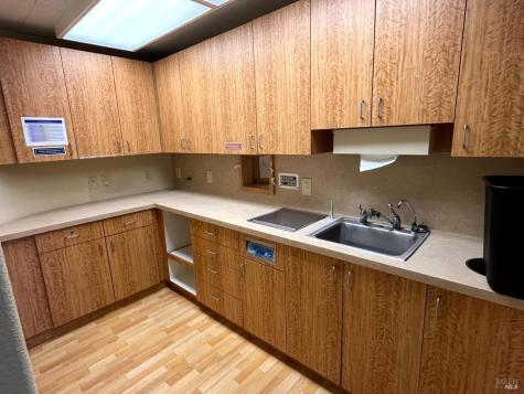 4655 Hoen Avenue Santa Rosa CA 95405