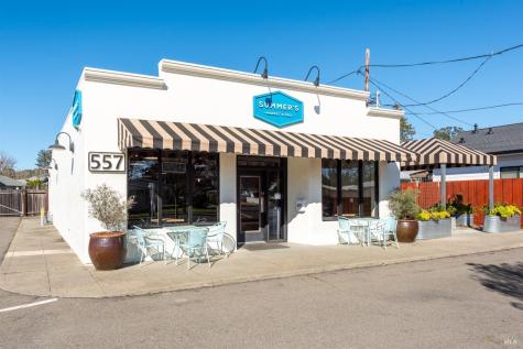 557 Powell Avenue Healdsburg CA 95448