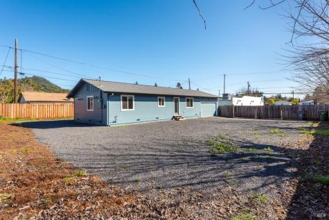 557 Powell Avenue Healdsburg CA 95448