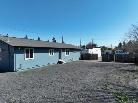 557 Powell Avenue Healdsburg CA 95448