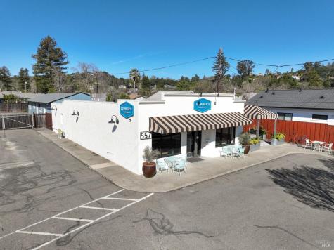 557 Powell Avenue Healdsburg CA 95448