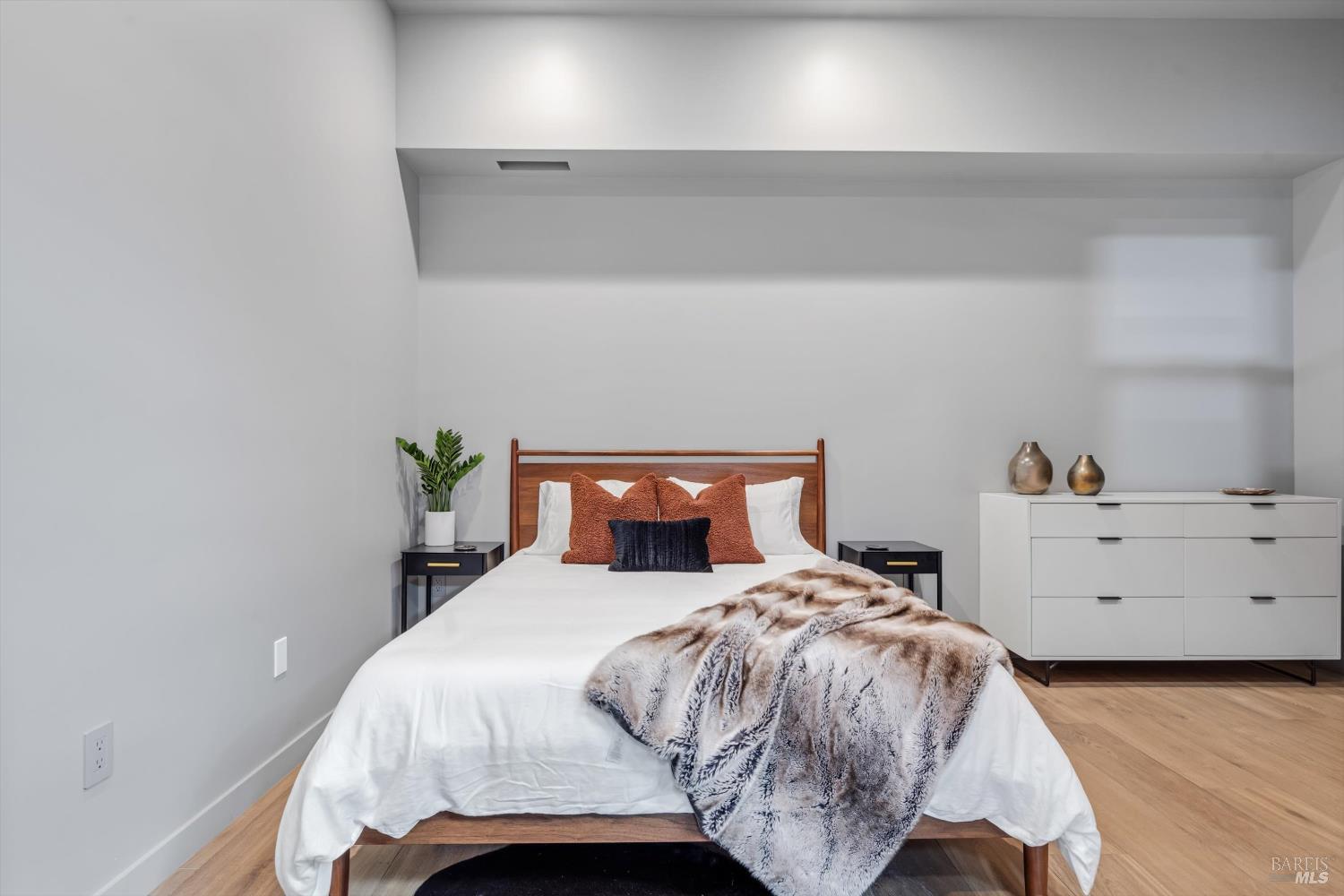 1229 Grove Street Healdsburg CA 95448