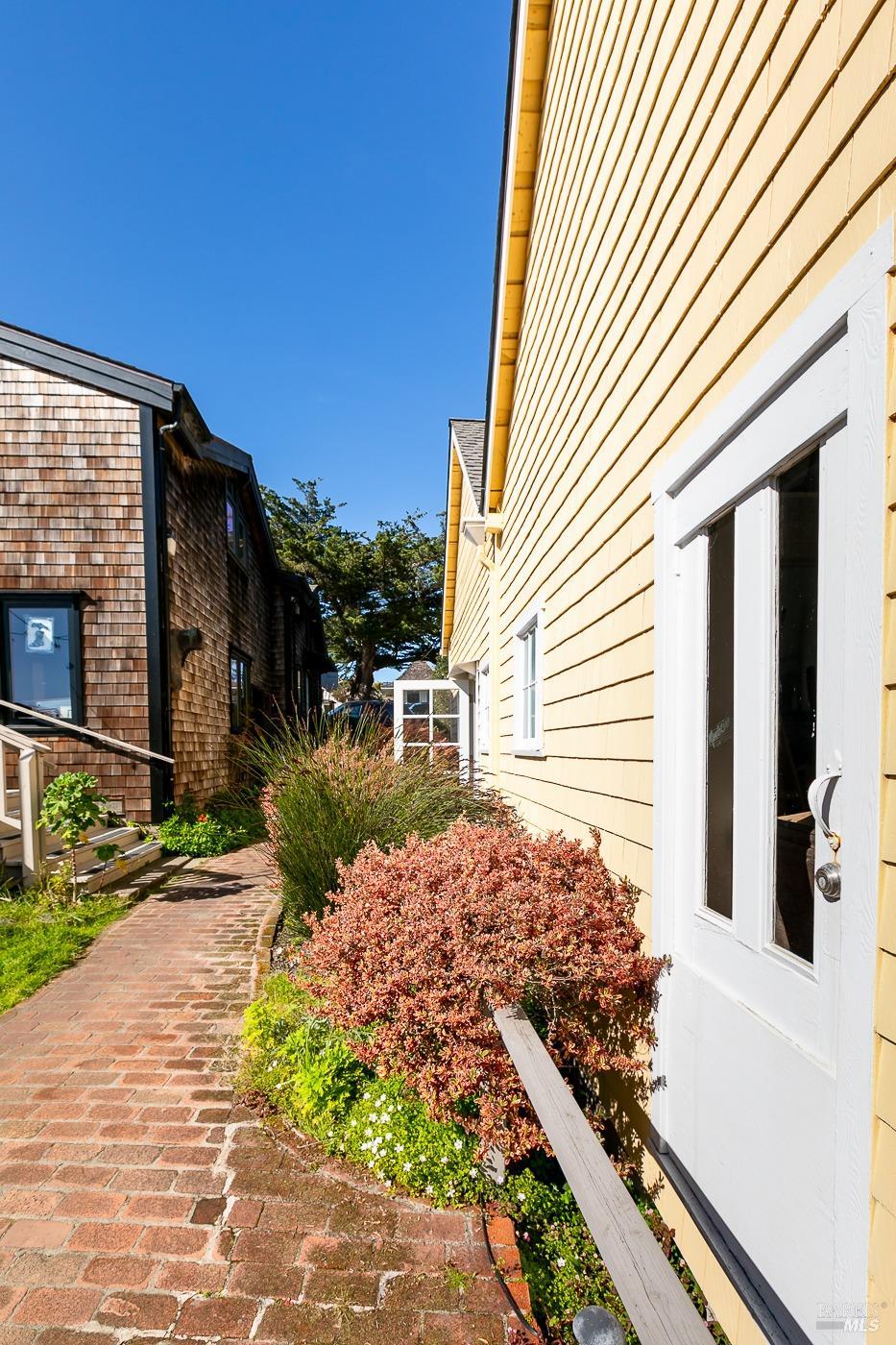 45040 Main Street Mendocino CA 95460