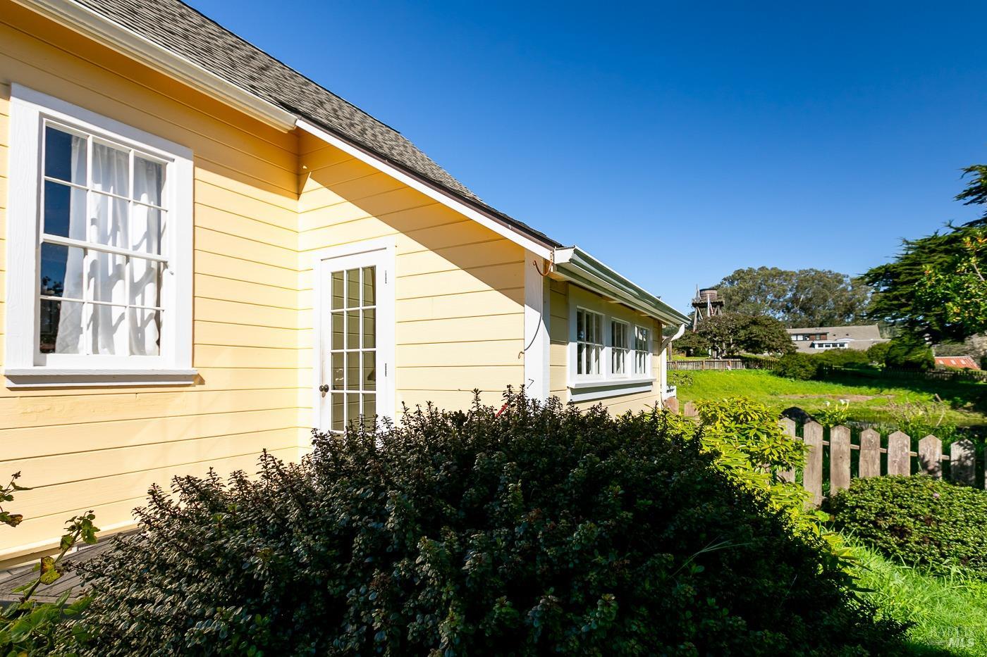 45040 Main Street Mendocino CA 95460