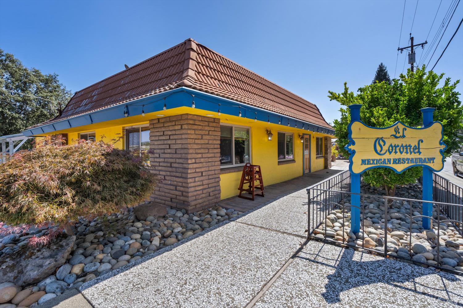 1015 Gravenstein Avenue Sebastopol CA 95472