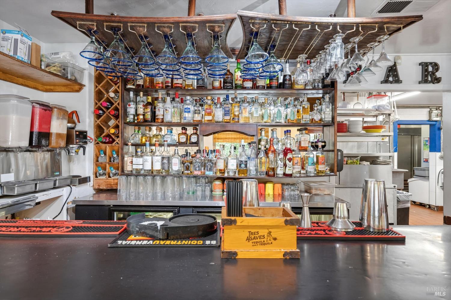 1015 Gravenstein Avenue Sebastopol CA 95472