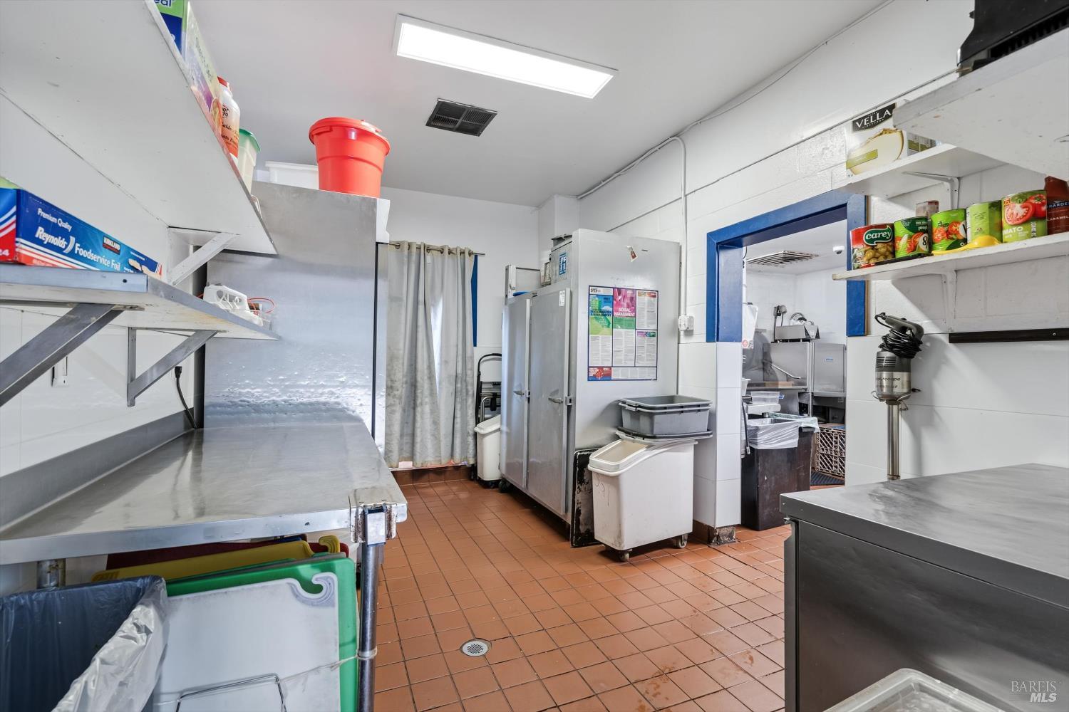 1015 Gravenstein Avenue Sebastopol CA 95472