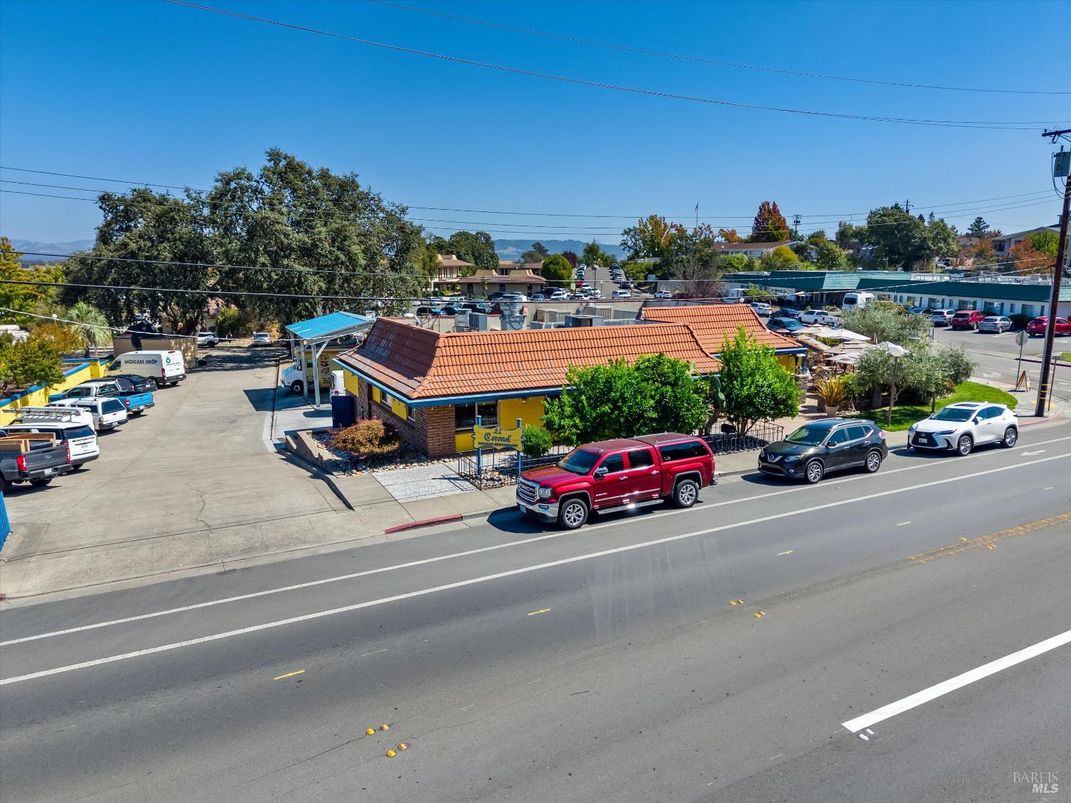 1015 Gravenstein Avenue Sebastopol CA 95472