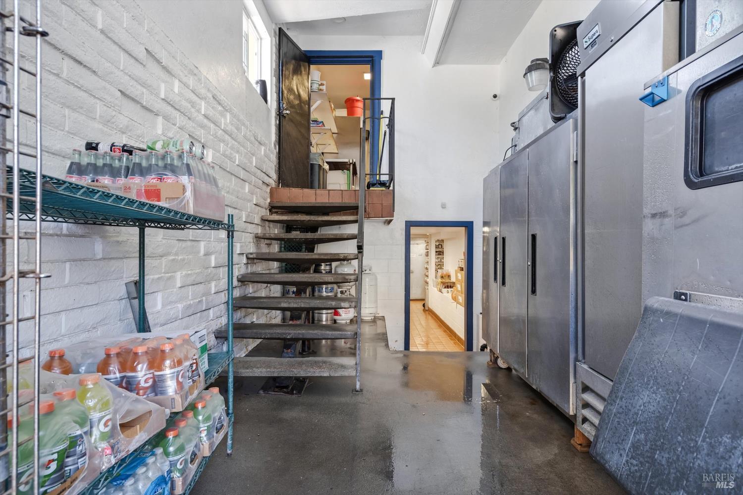 1015 Gravenstein Avenue Sebastopol CA 95472