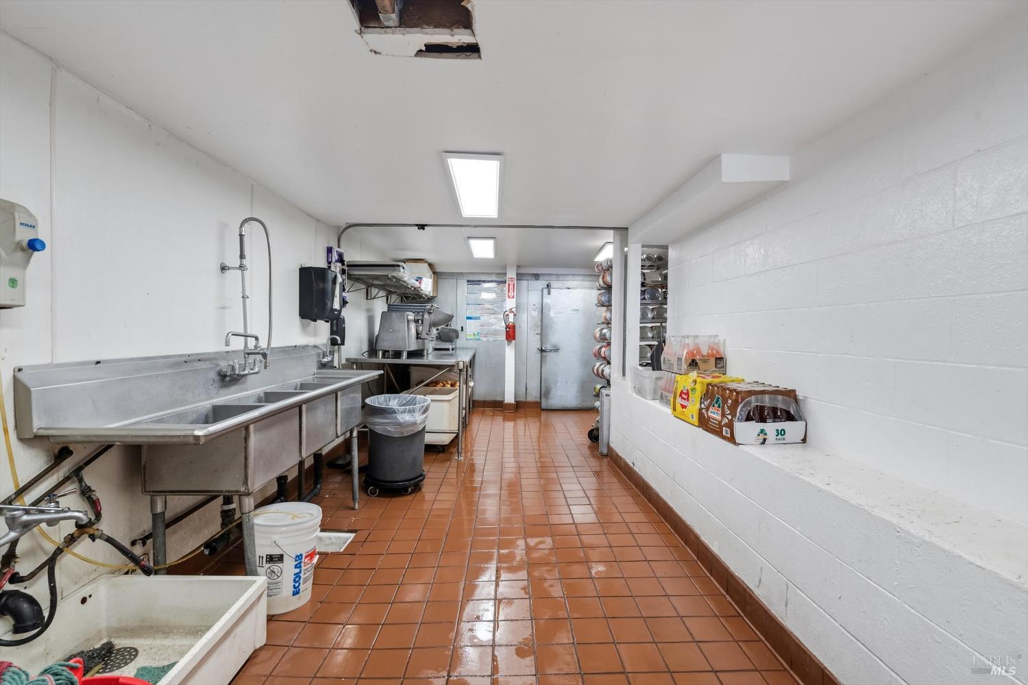1015 Gravenstein Avenue Sebastopol CA 95472