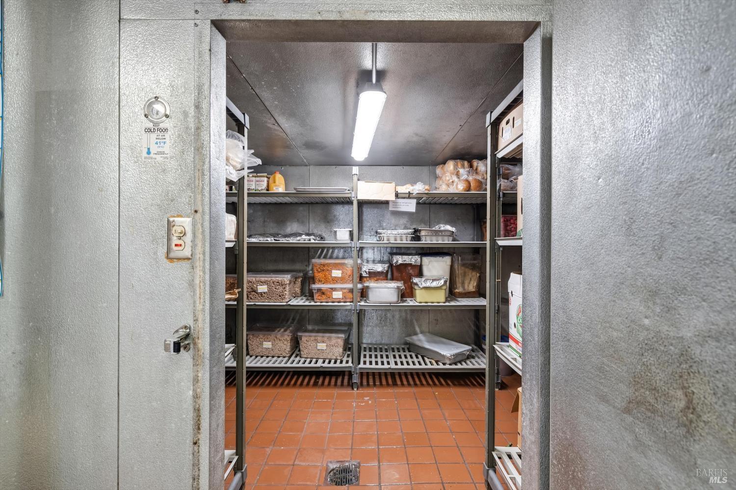 1015 Gravenstein Avenue Sebastopol CA 95472