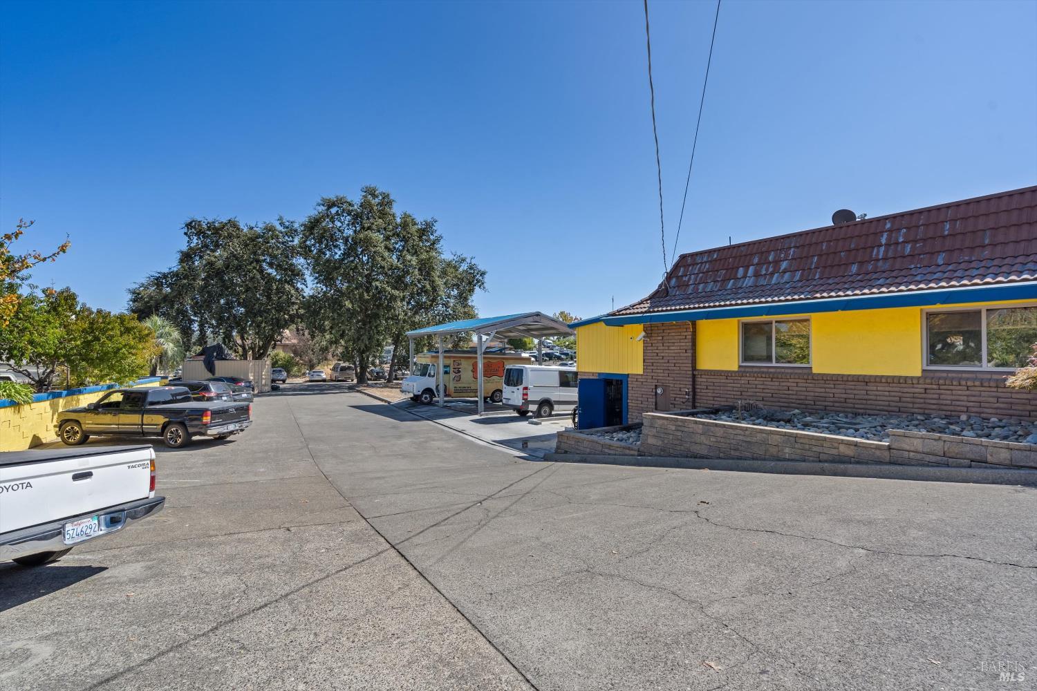 1015 Gravenstein Avenue Sebastopol CA 95472