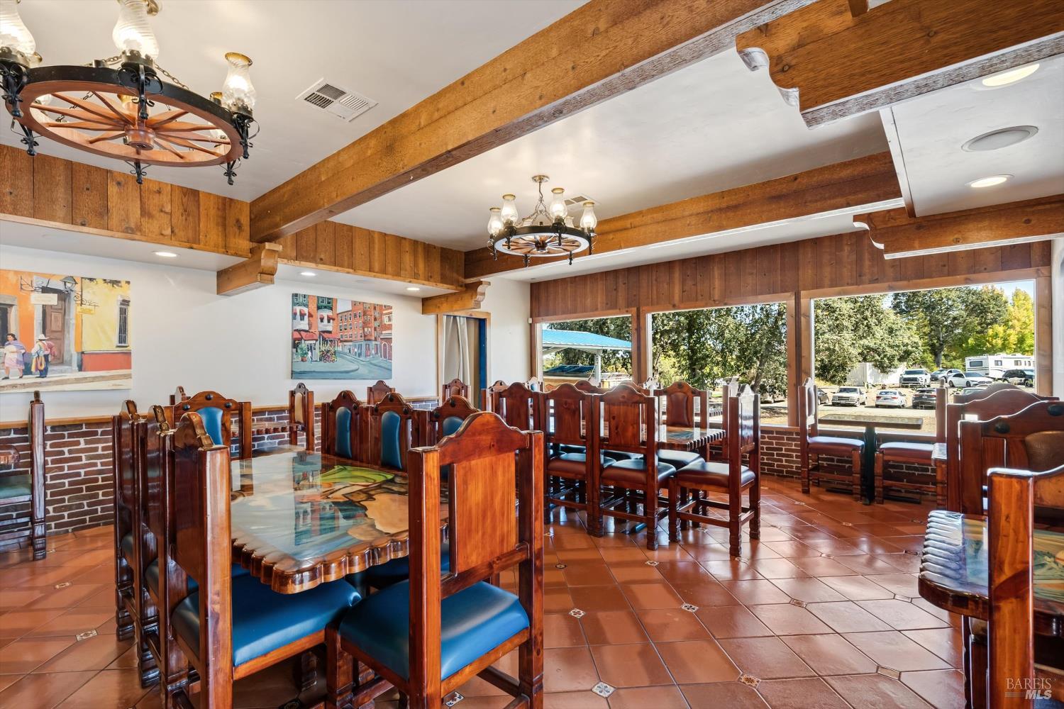 1015 Gravenstein Avenue Sebastopol CA 95472