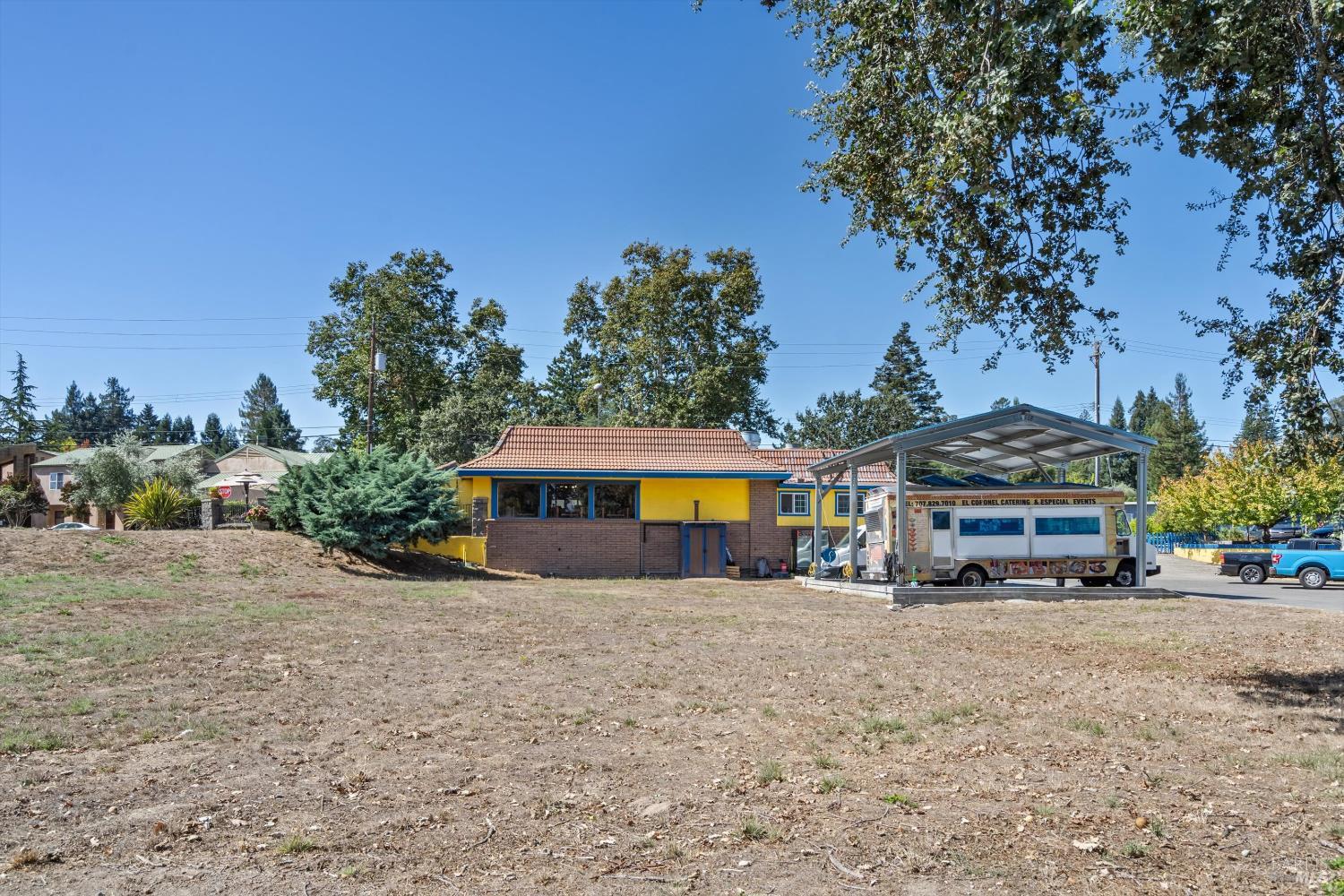 1015 Gravenstein Avenue Sebastopol CA 95472