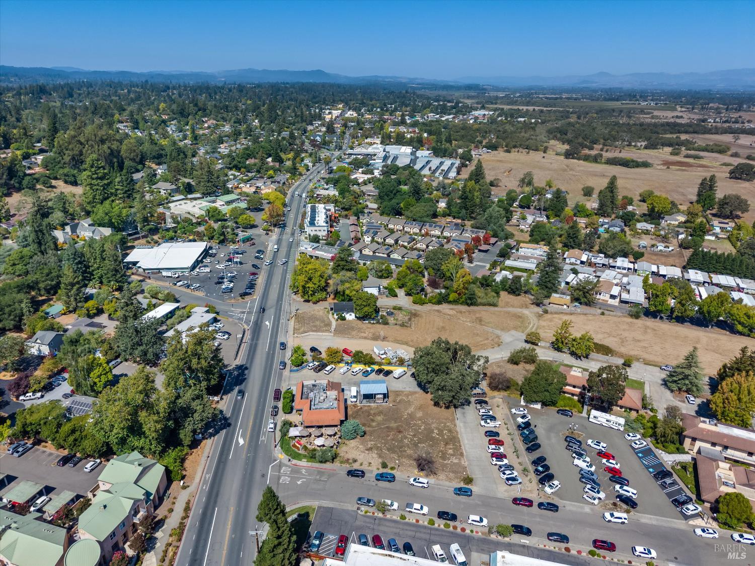 1015 Gravenstein Avenue Sebastopol CA 95472