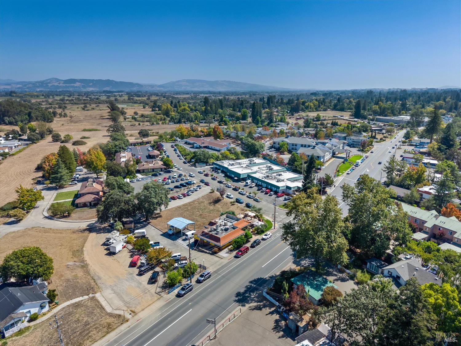 1015 Gravenstein Avenue Sebastopol CA 95472