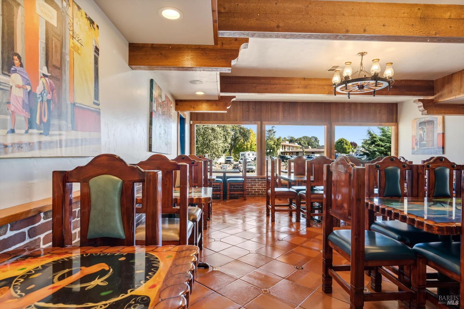 1015 Gravenstein Avenue Sebastopol CA 95472