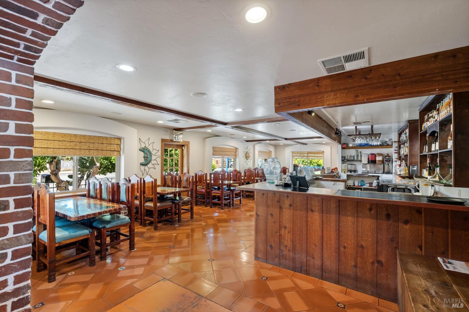 1015 Gravenstein Avenue Sebastopol CA 95472