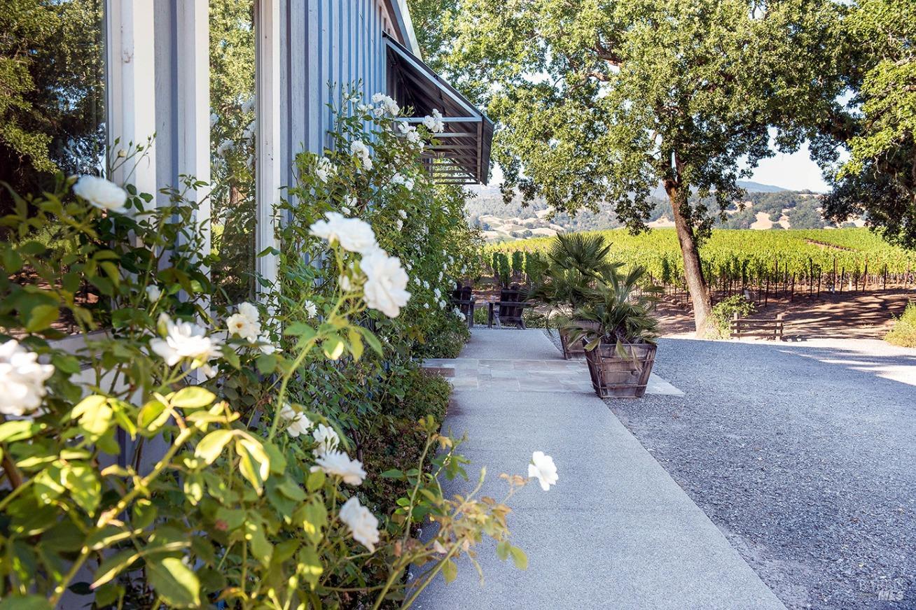 5566 Highway 128 Highway Geyserville CA 95441