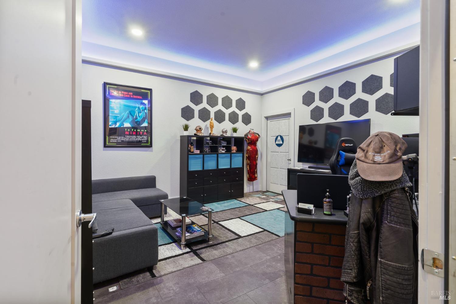 106 W J Street Benicia CA 94510