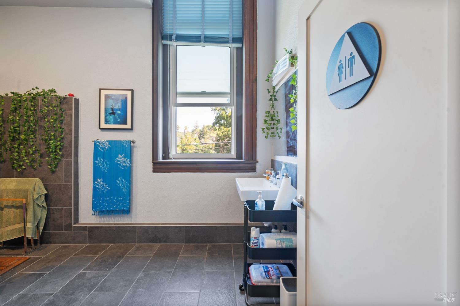 106 W J Street Benicia CA 94510